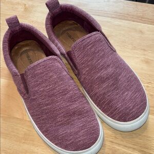 Maurices Purple Slip-On Sneakers size 9